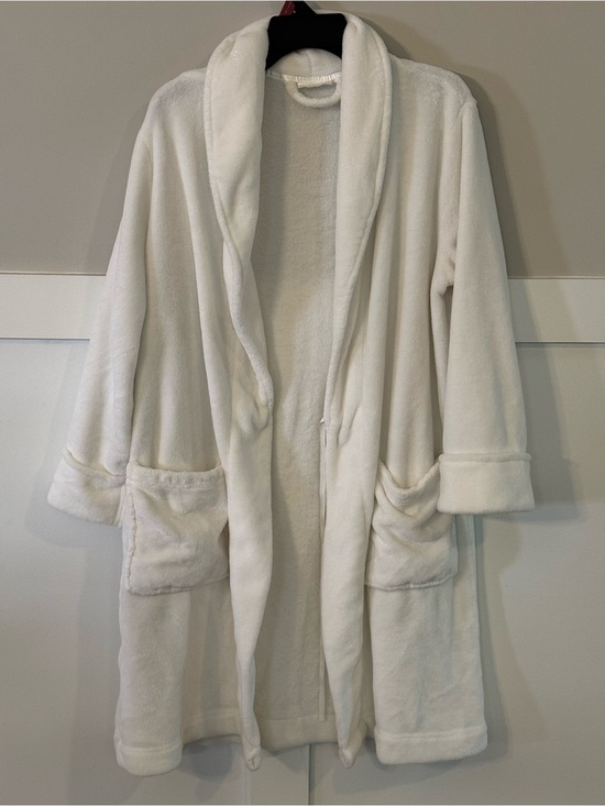 Waverly Other - Waverly Celebrations Plush White Robe L/XL Soft Spa Cozy Lounge Bathrobe